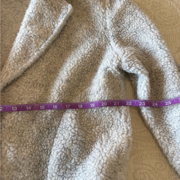 Cozy Cream Sherpa Jacket with Silver Buttons - Cropped, Cute & Comfy! Women's XL - Picture 4 of 8